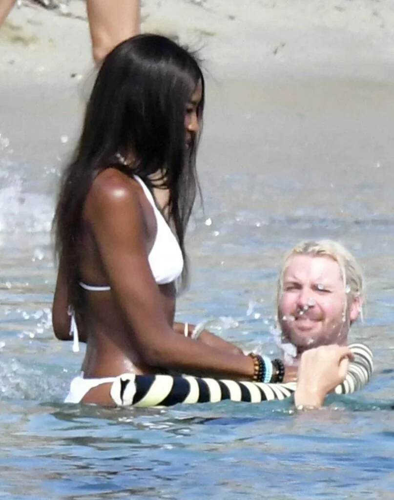 Naomi Campbell and DJ Rampa enjoying romantic moments. Photo: Online
