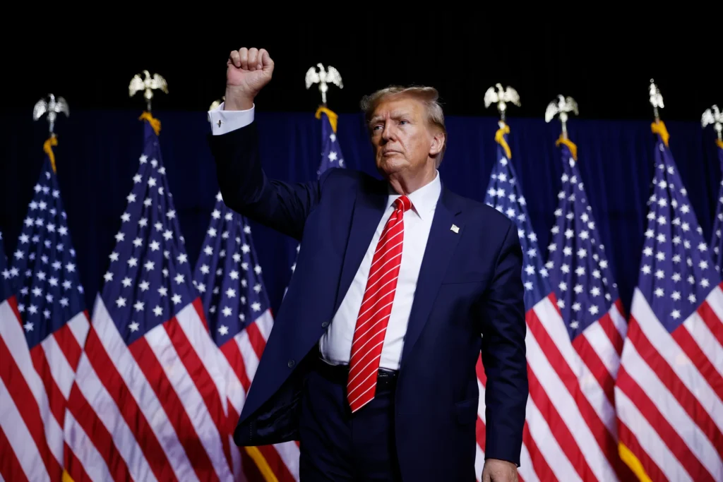 Donald Trump showing the viva sign to his fans. Photo: Vox