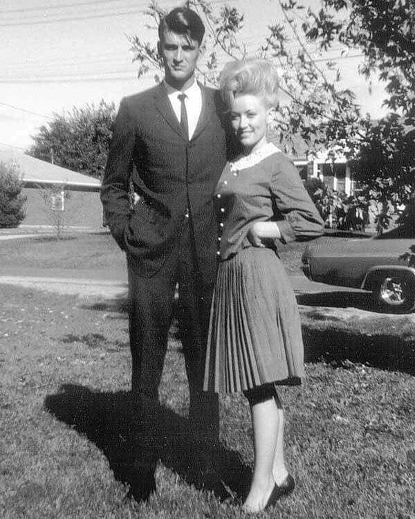 A #TBT photo of young Carl Dean and Dolly Parton back in 1964. Photo: Facebook