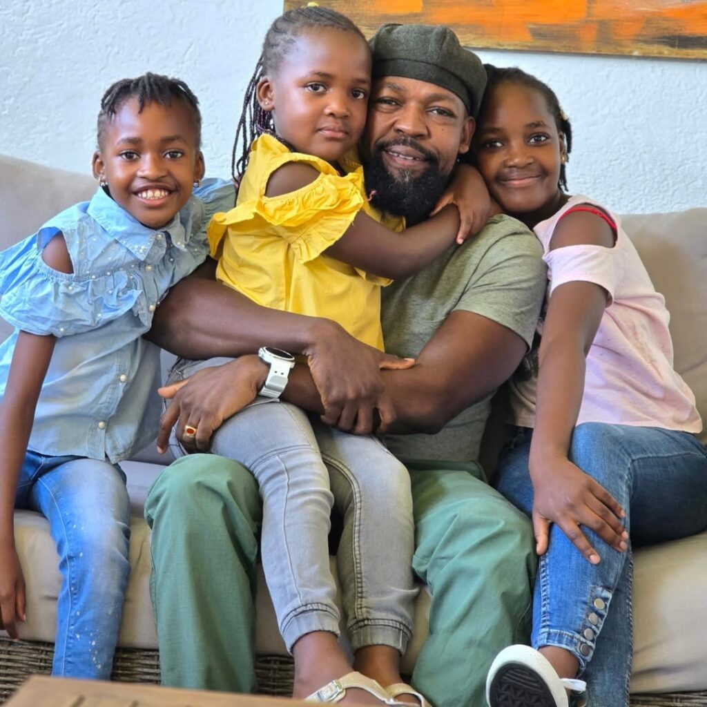 Alex Mwakideu is a certified girl dad—tight bond with his three daughters. Photo: Instagram