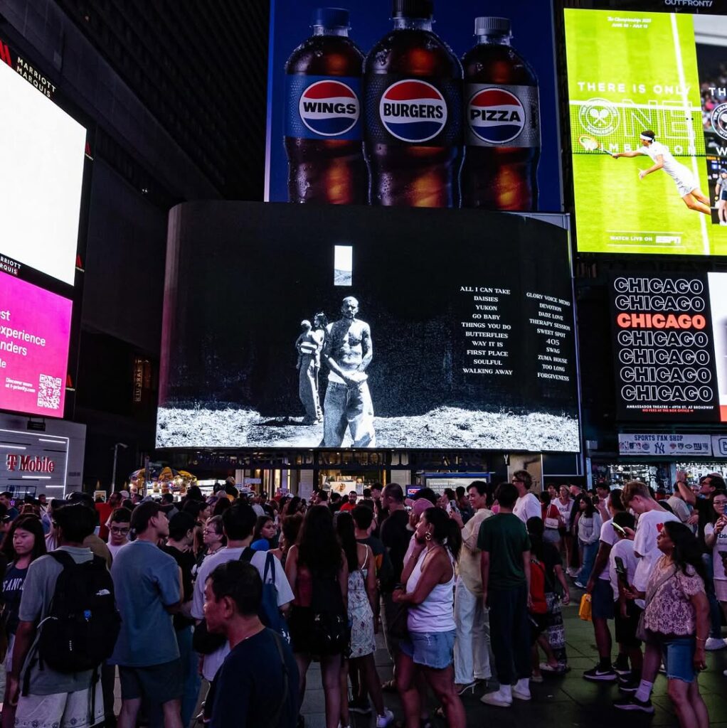 Justin Bieber's new album SWAG on billboards. Photo: Instagram